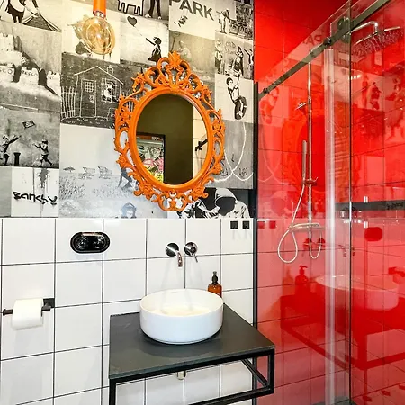 아파트 Designerskie Friends Paris Banksy Popart Urbangarage Modernbarok 카토비체