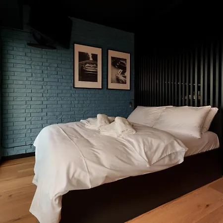 Designerskie Friends Paris Banksy Popart Urbangarage Modernbarok