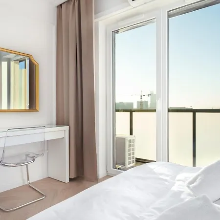 Sky Zabrska15 21st Floor Or 10th Floor Parking Self Check-in Apartment *