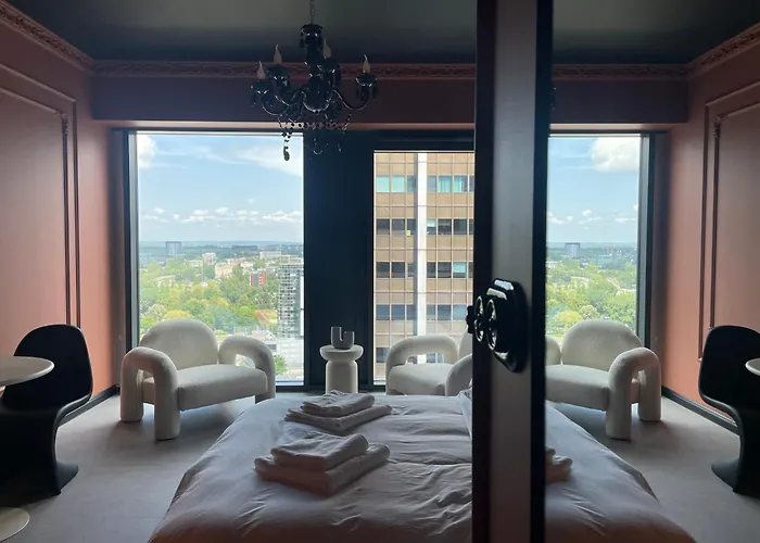 Sky Zabrska15 21st Floor Or 10th Floor Parking Self Check-in