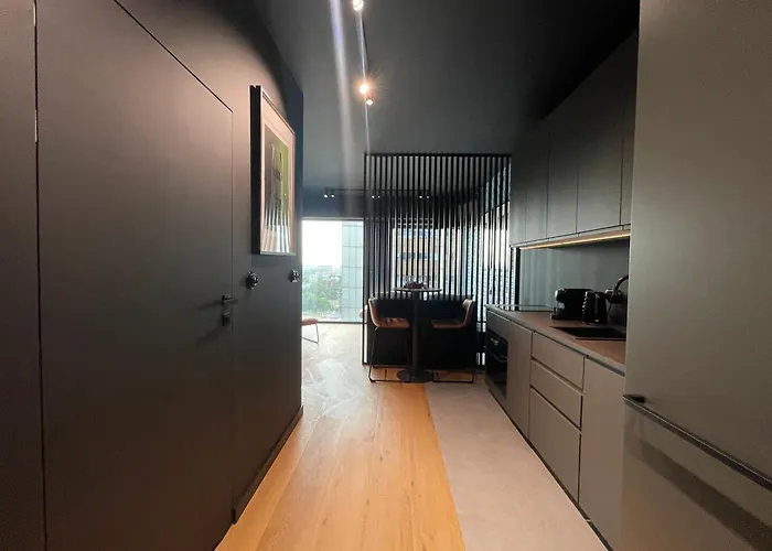 Sky Zabrska15 21st Floor Or 10th Floor Parking Self Check-in Apartament